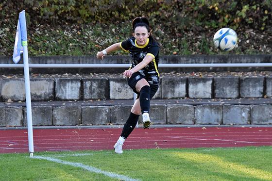 Will nach oben: Löwin Stefanie Stepberger. Foto: LM