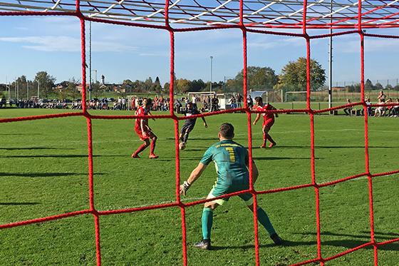 Torschütze in Oberpframmern: Feimi Antemoglou. Foto: Axel Dubelowski