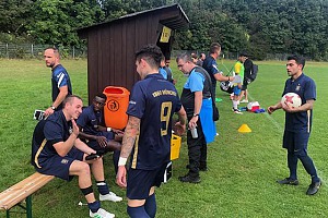 Wandeln auf historischen Spuren: Amateur-Kicker des TSV 1860. Foto: A. Seeler