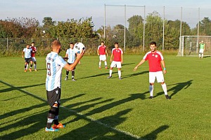 2016 09 26Spielbestimmend: Die Amateur-Löwen beim SV Planegg-Krailling II. Foto: A. Seeler