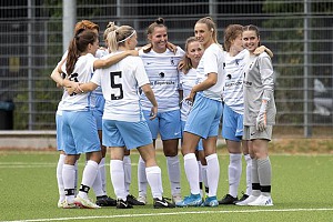 Löwinnen vor dem Ligaauftakt Vor Kreisklasse-Premiere: Spielerinnen des TSV 1860 München. Foto: Anne Wild