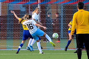 Jedes Spiel ein vorgezogenes Finale Tor zur Führung für die Löwinnen: Sandra Häring. Foto: LM