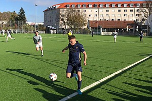 Obergiesing siegt im Stadtteilderby Giesinger Derby: Daniel Schlömer. Foto: A. Seeler