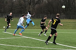 Auswärtssiege für Amateur-Löwen Kampfspiel: Teutonen gegen Löwen. Foto: A. Seeler