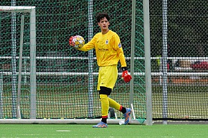Löwen-Vierte gewinnt in Unterzahl 3:2 gegen den FC Hellas
