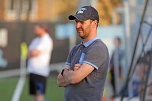 Lokalfußball: Sieg für Blausterne Fordert Geduld: Amateur-Trainer Andreas Kopfmüller. Archivfoto: Anne Wild