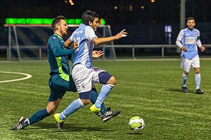 Sport-Club gewinnt Giesinger Derby Kampfbetont: Obergiesing gegen Untergiesing. Foto: Anne Wild